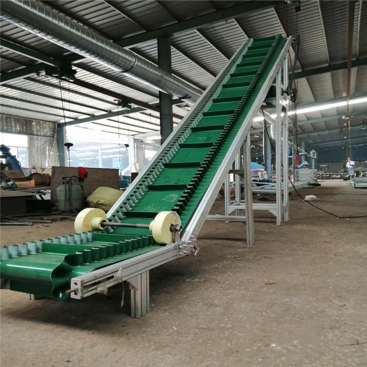 濟(jì)南Z型裙邊皮帶輸送機(jī)